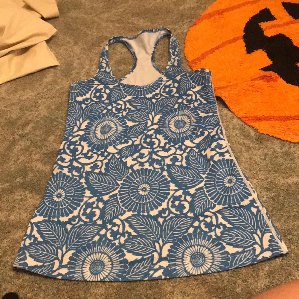 Lululemon tank top